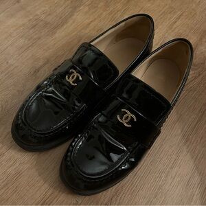 CHANEL Black Patent Leather CC Loafers Size 39/W8.5/9